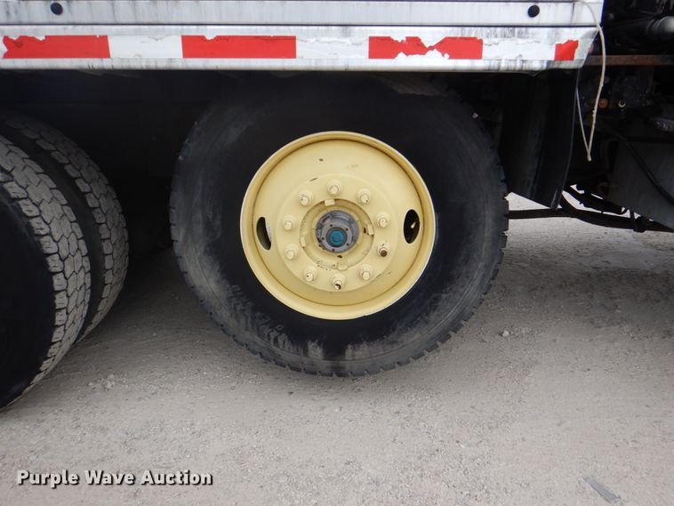 image for item DH5291 2008 International 7600 hydro excavation truck