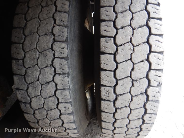 image for item DH5291 2008 International 7600 hydro excavation truck