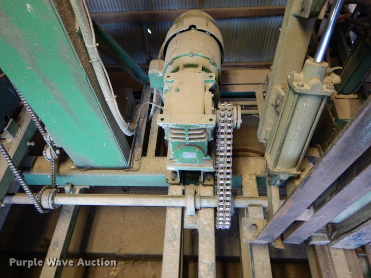 image for item DH6148 Mcdonough band saw sawmill
