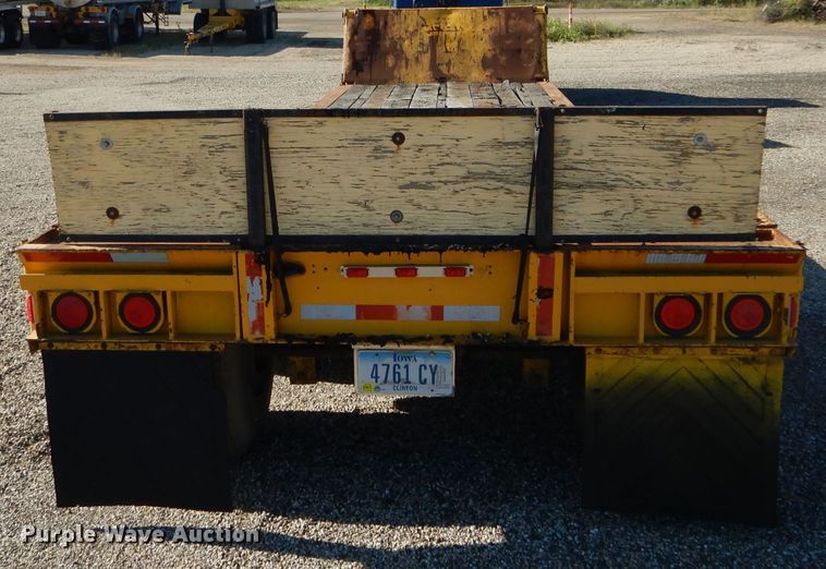 image for item DH6171 1977 Load King 302DFP equipment trailer