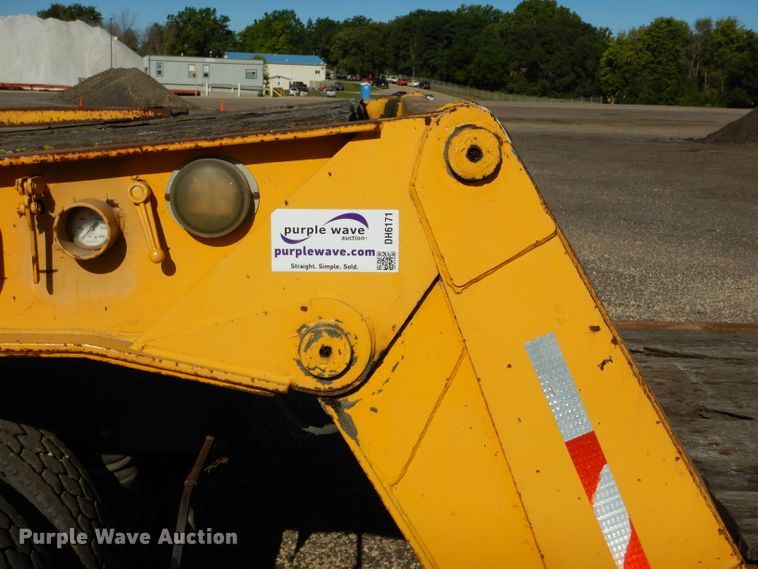 image for item DH6171 1977 Load King 302DFP equipment trailer