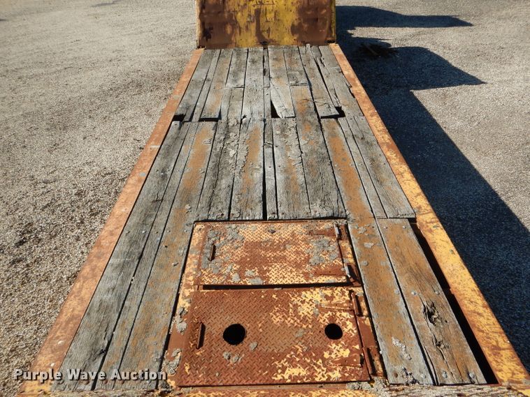 image for item DH6171 1977 Load King 302DFP equipment trailer