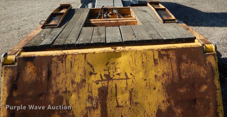 image for item DH6171 1977 Load King 302DFP equipment trailer