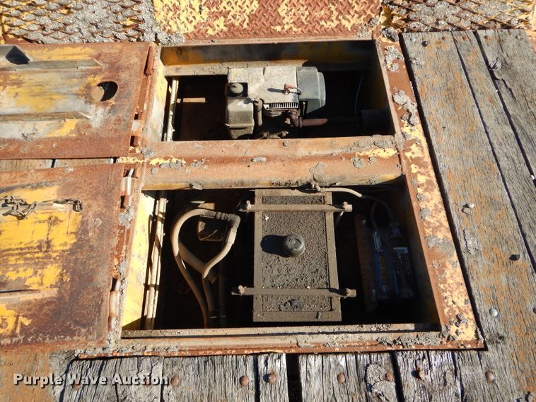 image for item DH6171 1977 Load King 302DFP equipment trailer