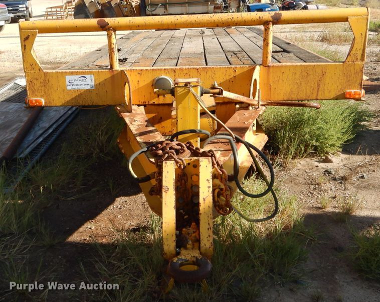 image for item DH6172 1978 Trail King 1200-2400 equipment trailer