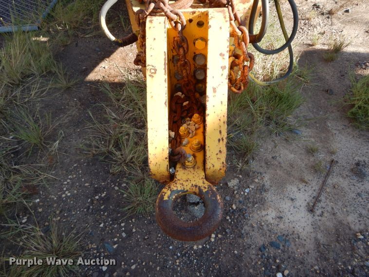 image for item DH6172 1978 Trail King 1200-2400 equipment trailer