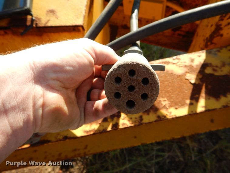 image for item DH6172 1978 Trail King 1200-2400 equipment trailer