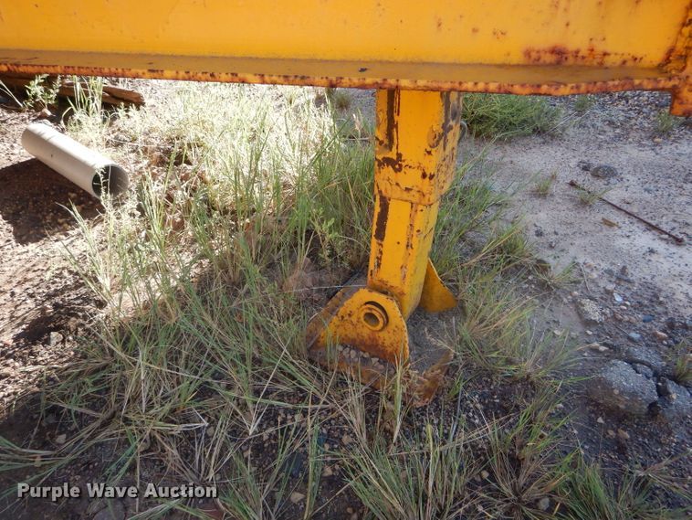 image for item DH6172 1978 Trail King 1200-2400 equipment trailer