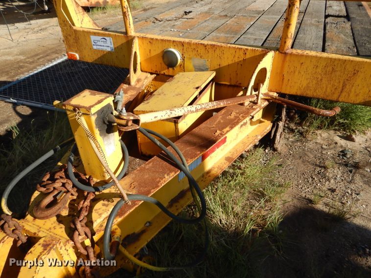 image for item DH6172 1978 Trail King 1200-2400 equipment trailer