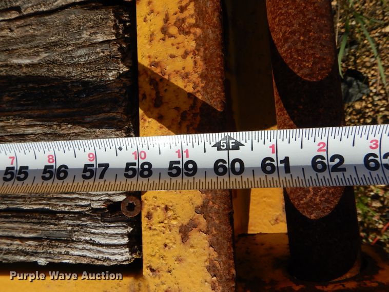 image for item DH6172 1978 Trail King 1200-2400 equipment trailer