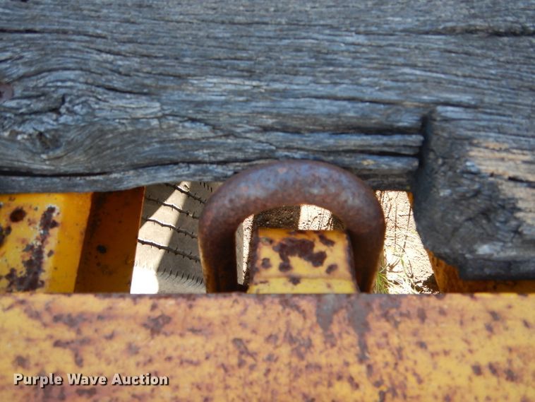 image for item DH6172 1978 Trail King 1200-2400 equipment trailer