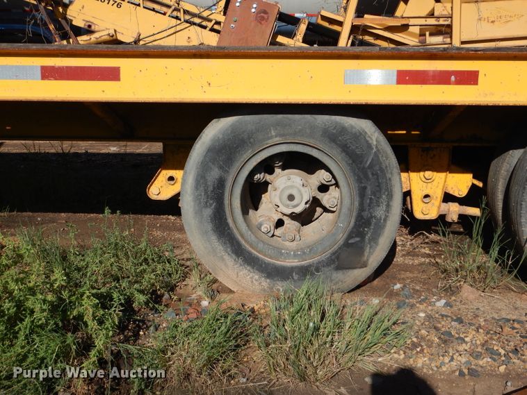 image for item DH6172 1978 Trail King 1200-2400 equipment trailer