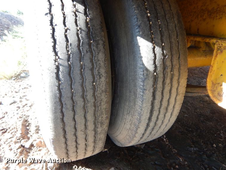 image for item DH6172 1978 Trail King 1200-2400 equipment trailer