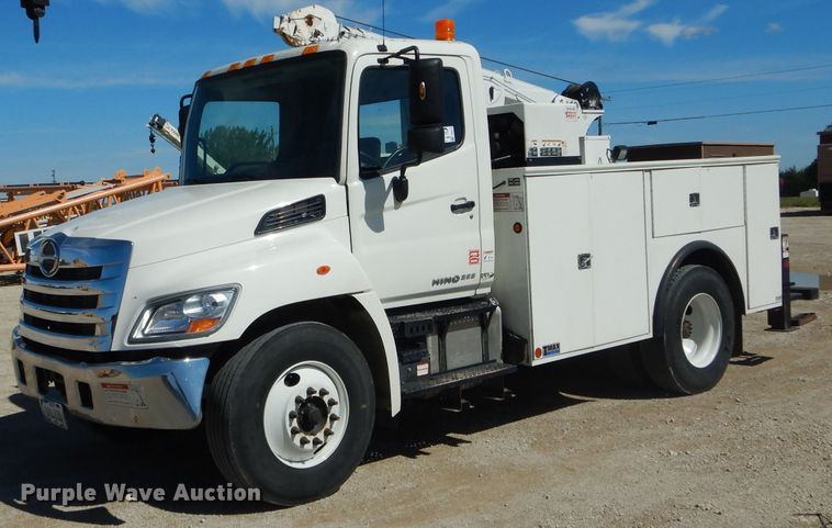 image for item DH6173 2013 Hino 268 service truck with crane