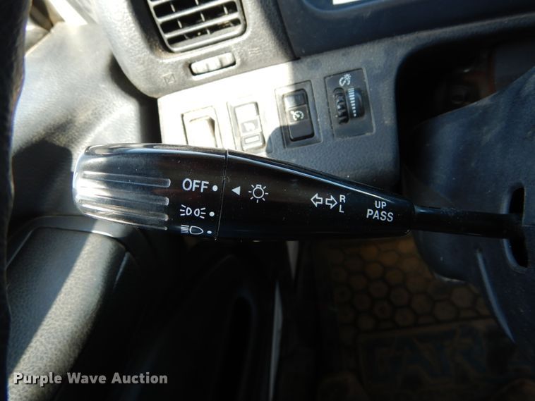 image for item DH6173 2013 Hino 268 service truck with crane