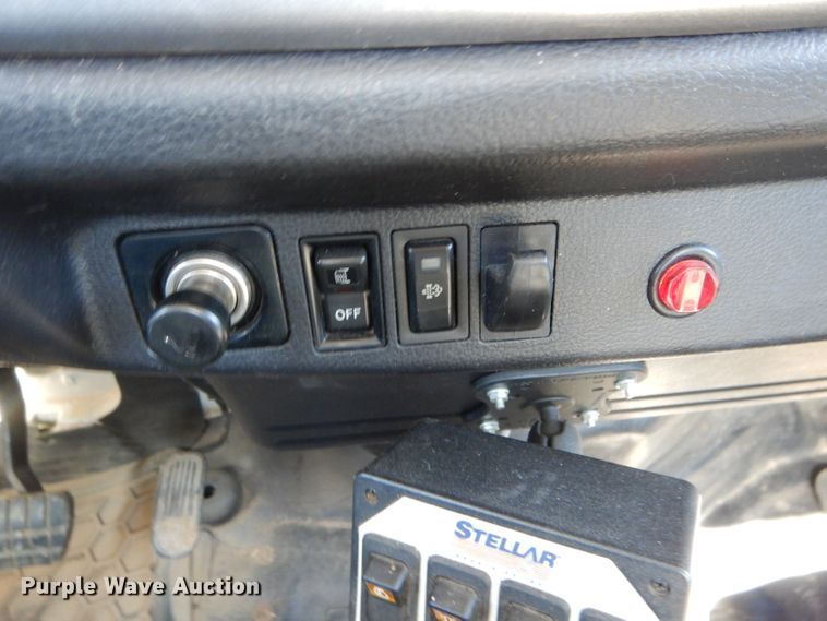 image for item DH6173 2013 Hino 268 service truck with crane