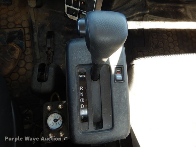 image for item DH6173 2013 Hino 268 service truck with crane