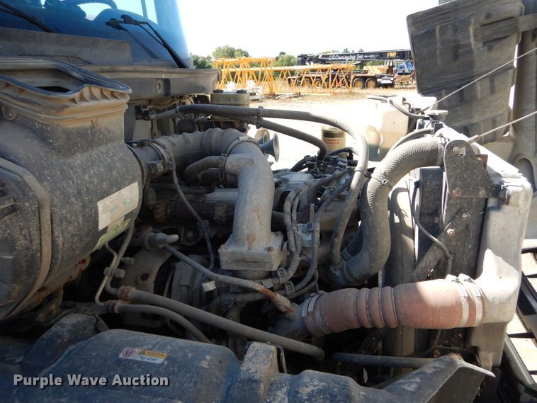 image for item DH6173 2013 Hino 268 service truck with crane