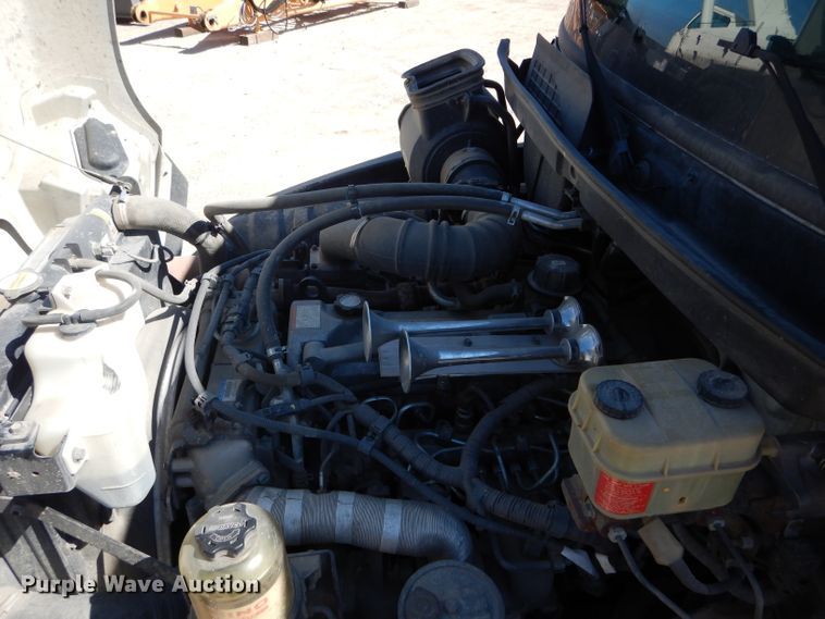 image for item DH6173 2013 Hino 268 service truck with crane