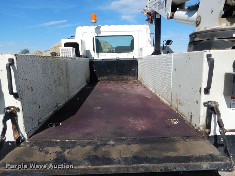 image for item DH6173 2013 Hino 268 service truck with crane