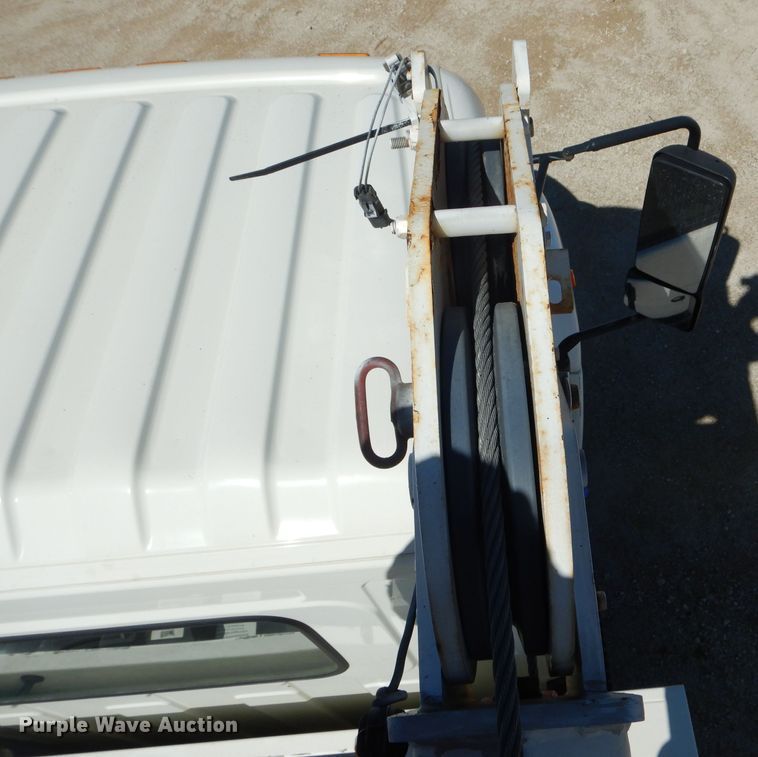 image for item DH6173 2013 Hino 268 service truck with crane