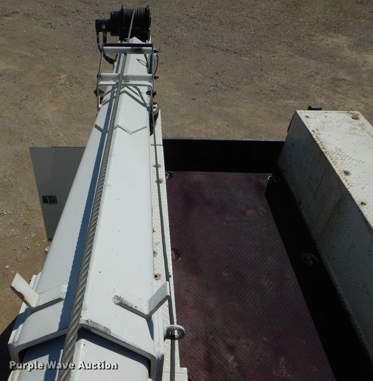 image for item DH6173 2013 Hino 268 service truck with crane