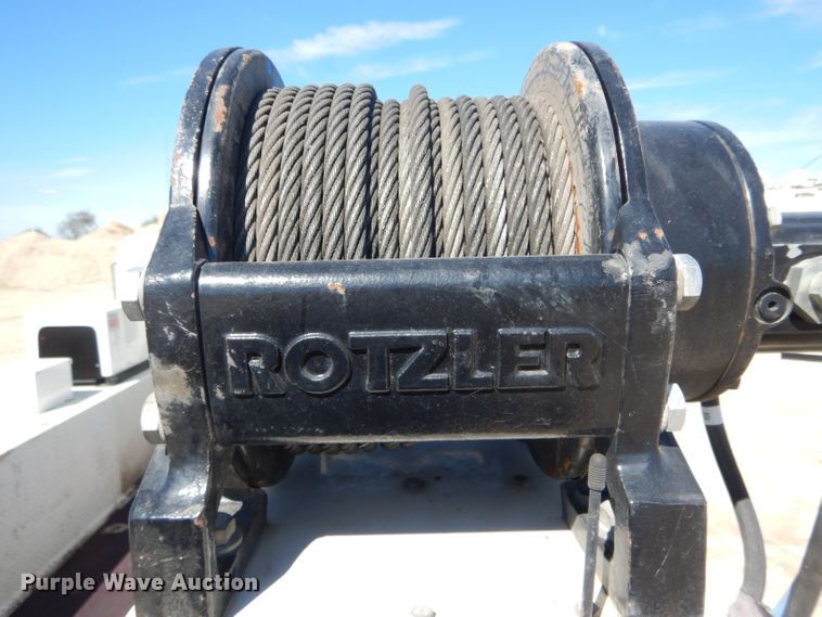 image for item DH6173 2013 Hino 268 service truck with crane