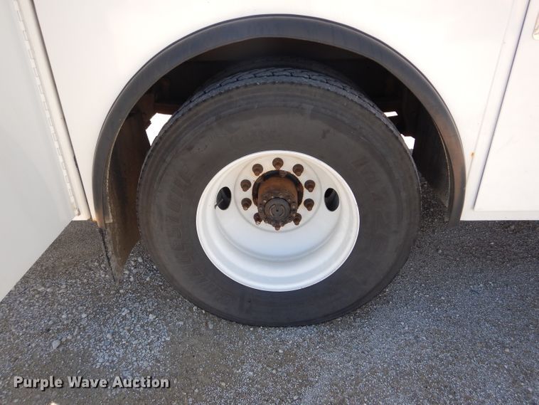 image for item DH6173 2013 Hino 268 service truck with crane