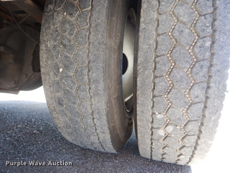 image for item DH6173 2013 Hino 268 service truck with crane