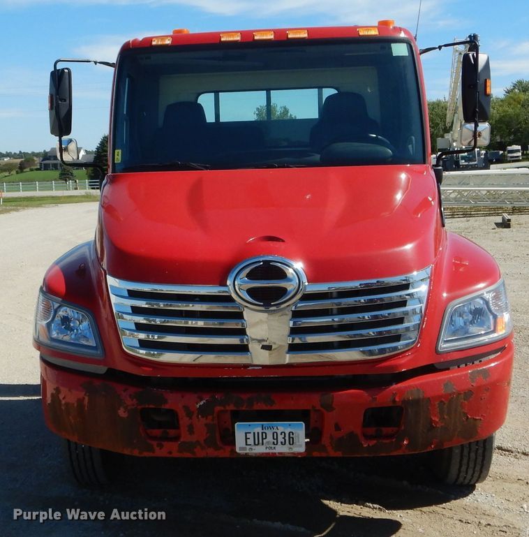 image for item DH6174 2006 Hino 268 flatbed truck