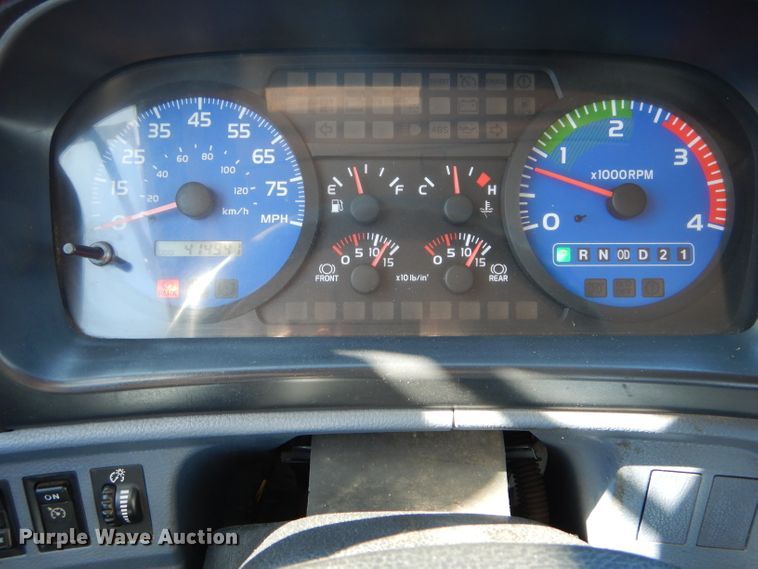 image for item DH6174 2006 Hino 268 flatbed truck