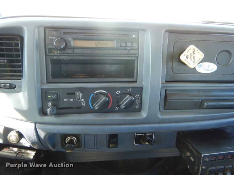 image for item DH6174 2006 Hino 268 flatbed truck