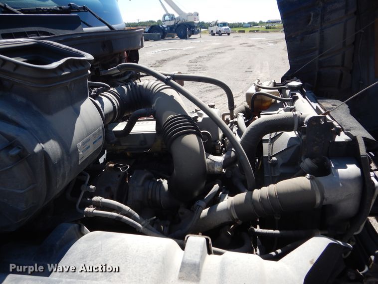 image for item DH6174 2006 Hino 268 flatbed truck