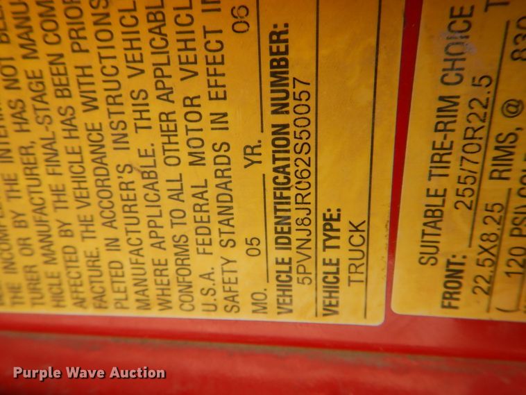 image for item DH6174 2006 Hino 268 flatbed truck