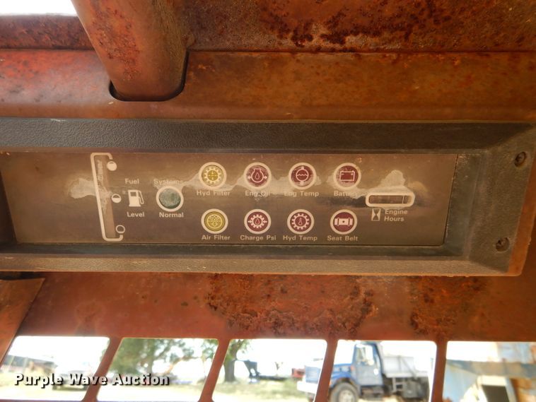 image for item DH6181 1988 Case 1835C skid steer