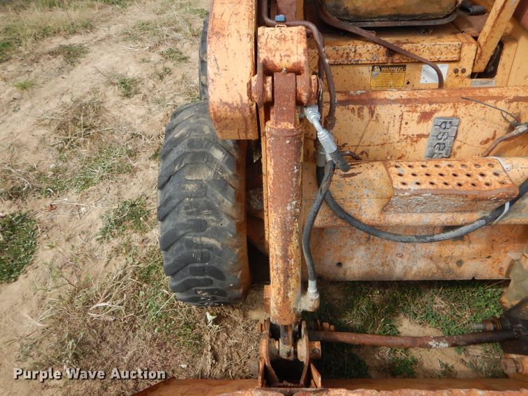 image for item DH6181 1988 Case 1835C skid steer