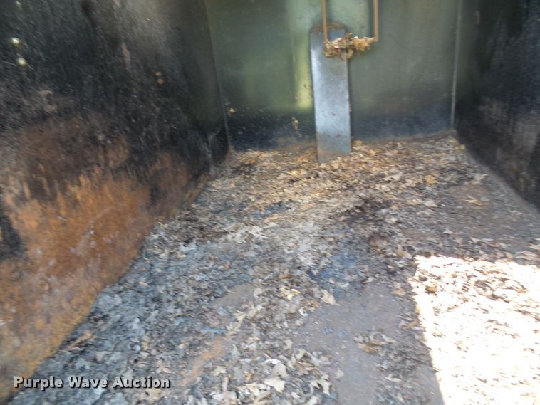 image for item DI0662 2004 shop built enclosed utility trailer