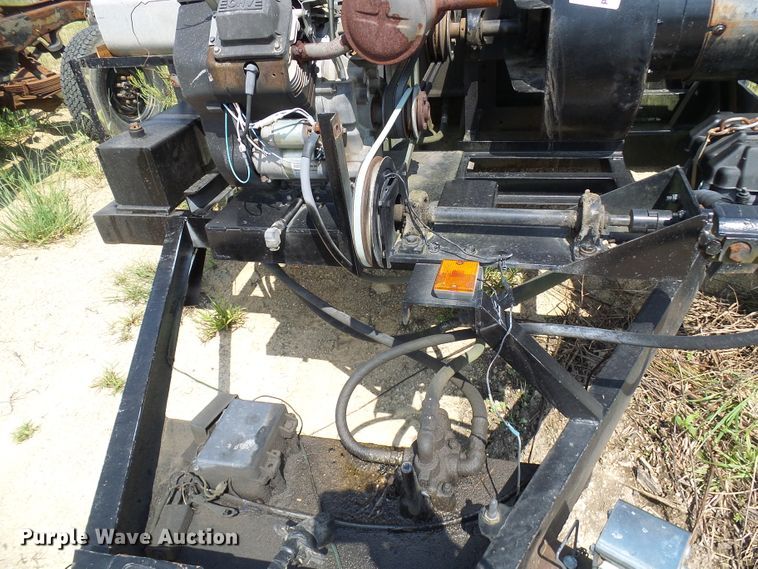 image for item DI0662 2004 shop built enclosed utility trailer