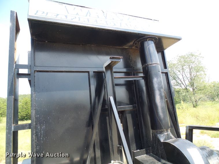 image for item DI0662 2004 shop built enclosed utility trailer