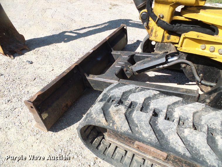 image for item DI0686 2002 Caterpillar 304.5 mini excavator