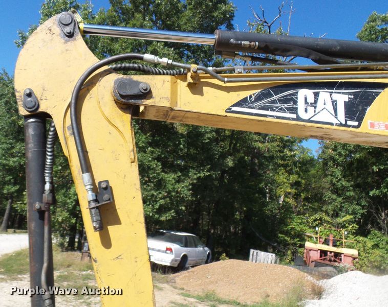 image for item DI0686 2002 Caterpillar 304.5 mini excavator