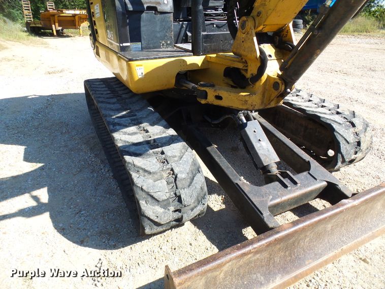 image for item DI0686 2002 Caterpillar 304.5 mini excavator