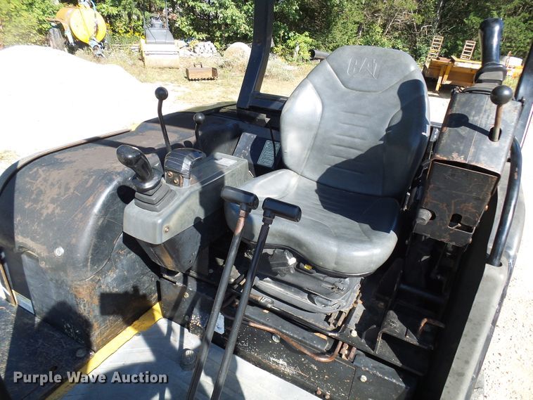 image for item DI0686 2002 Caterpillar 304.5 mini excavator