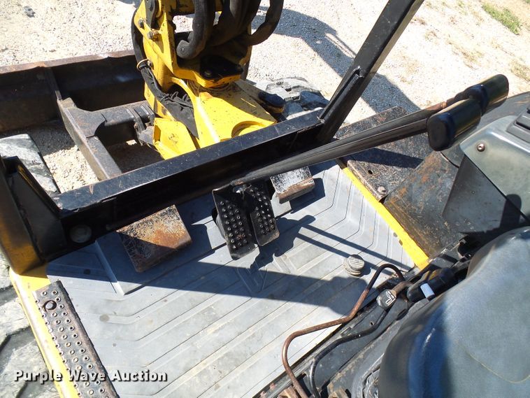 image for item DI0686 2002 Caterpillar 304.5 mini excavator