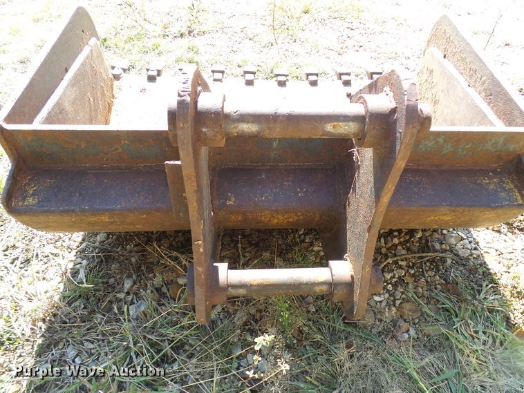 image for item DI0686 2002 Caterpillar 304.5 mini excavator