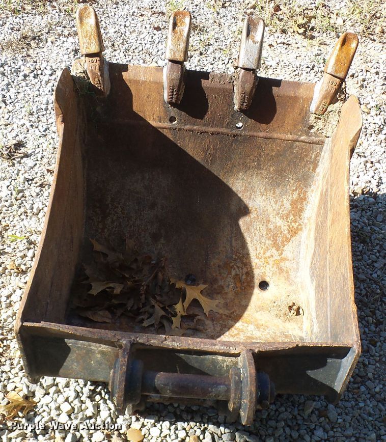 image for item DI0686 2002 Caterpillar 304.5 mini excavator