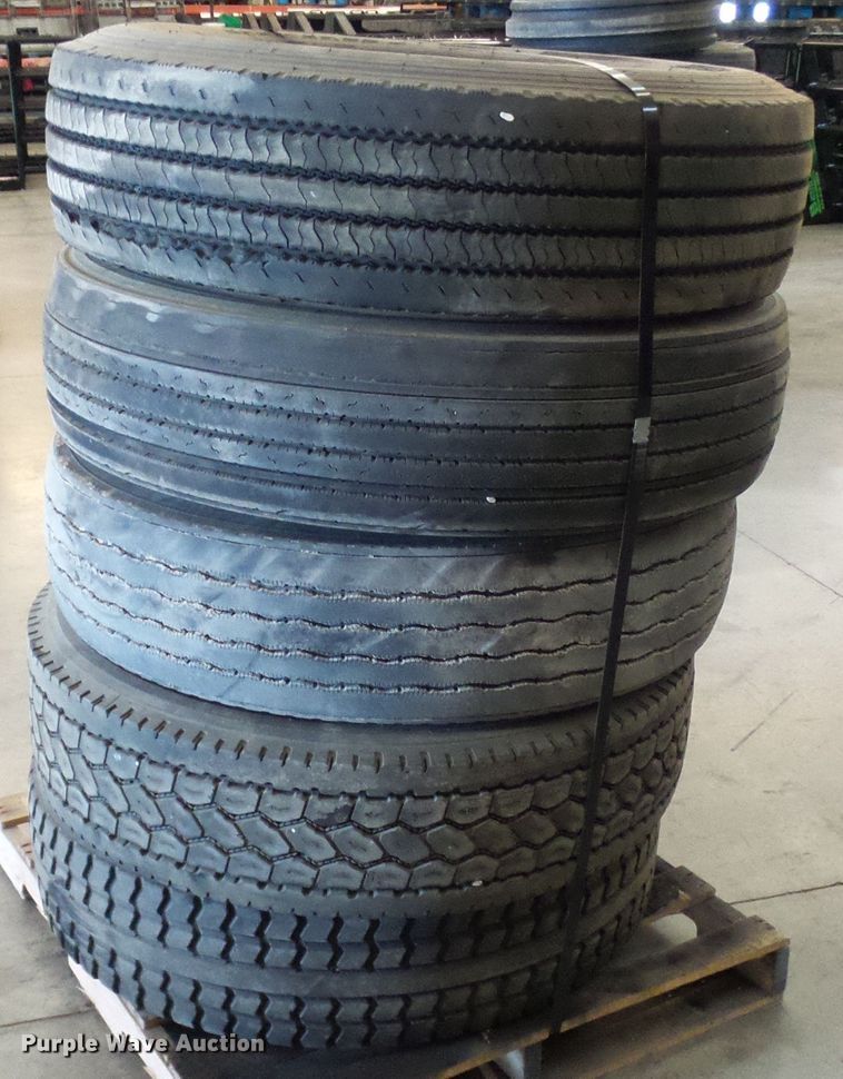 image for item DI0693 Tires and wheels