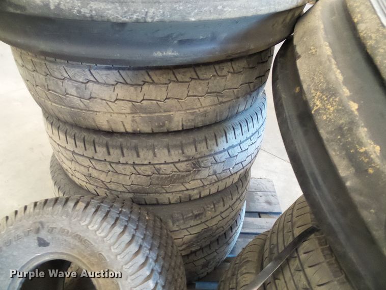 image for item DI0693 Tires and wheels