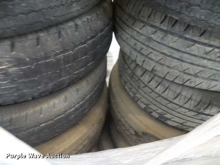 image for item DI0693 Tires and wheels