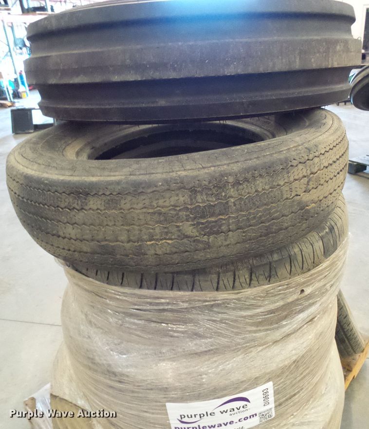 image for item DI0693 Tires and wheels